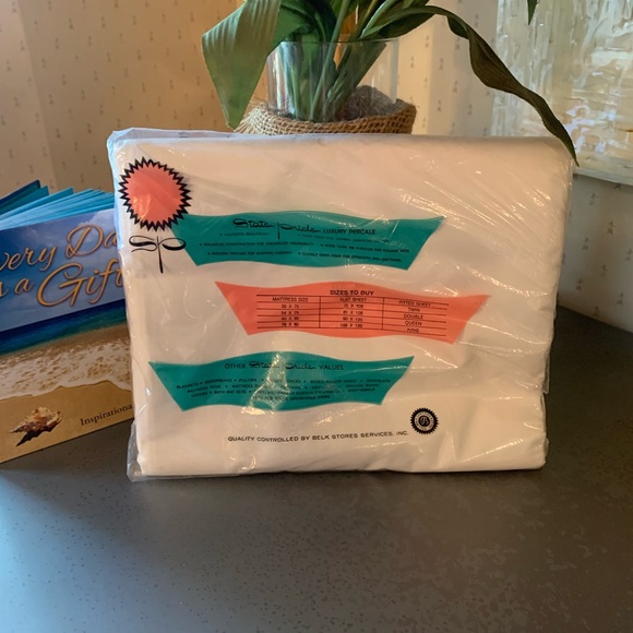 VINTAGE, State Pride, 1 Flat White sheet NEW in package, full size never opened. - Picture 2 of 6